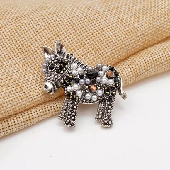 LAST 2! Rhinestone and Pearl Donkey Brooch Pin - Picture 2 of 4